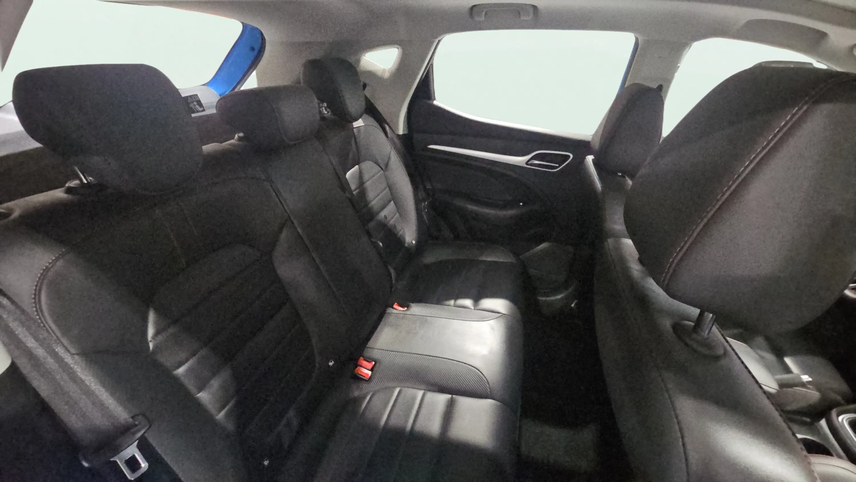 MG ZS 1.0T Luxury - foto 13