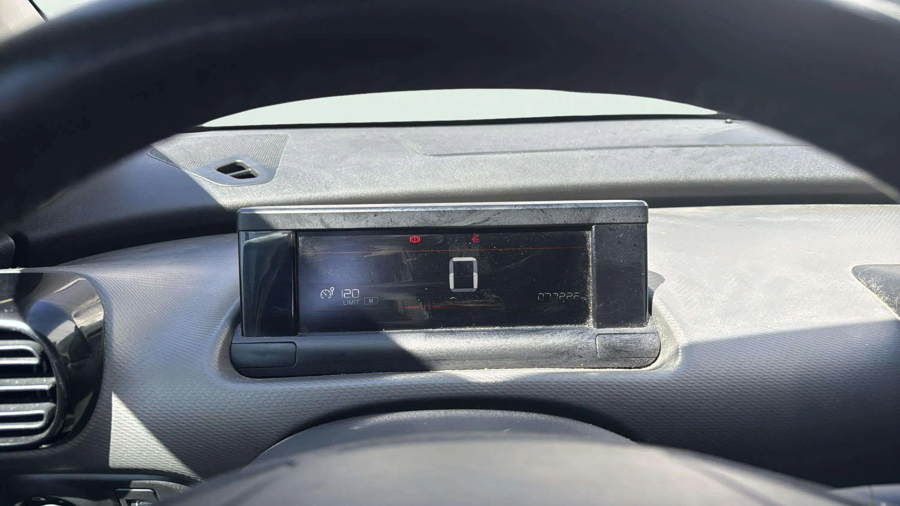 Citroën C4 Cactus BlueHDi 100 Shine Pack - foto 11