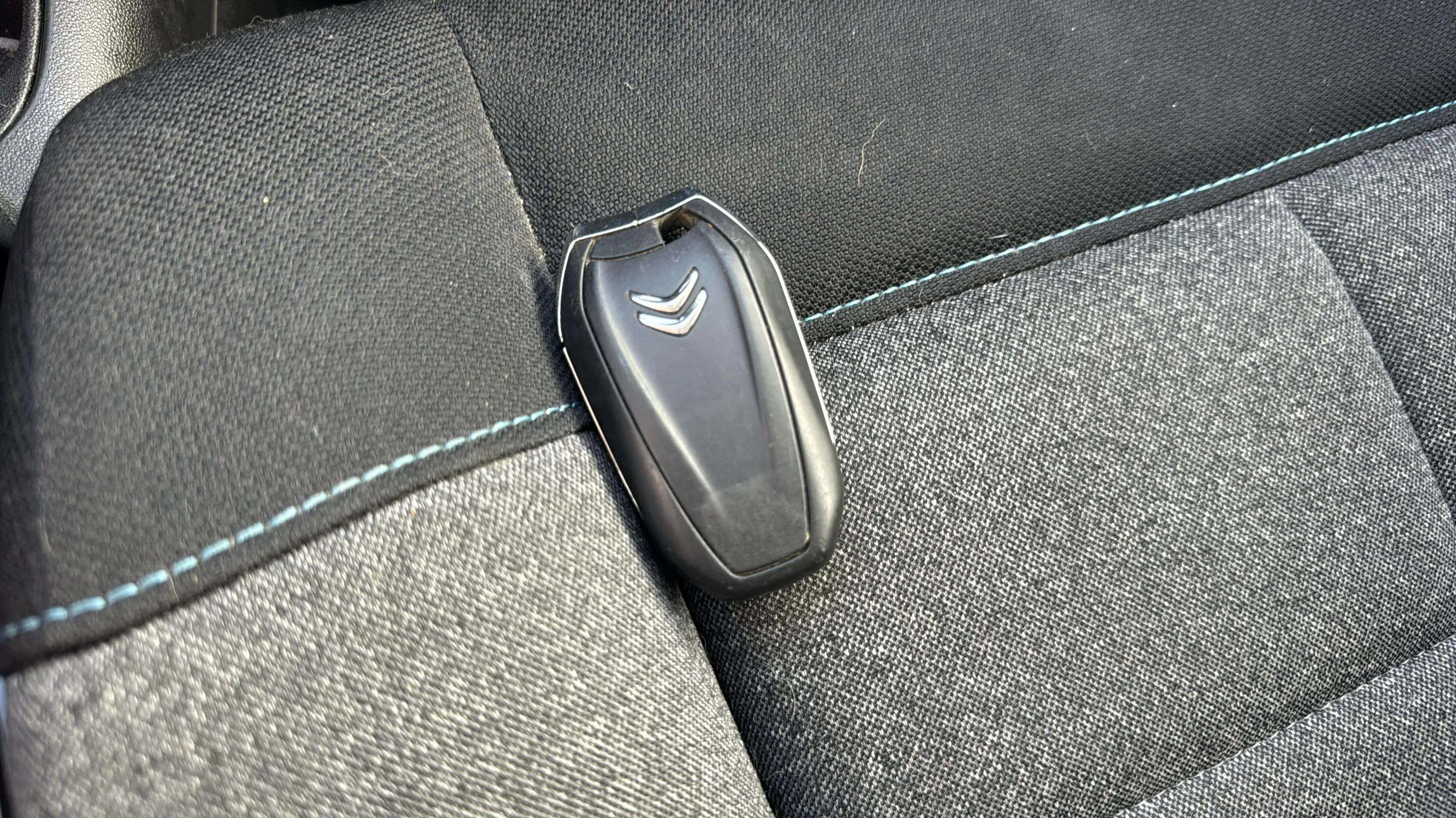 Citroën C4 Cactus BlueHDi 100 Shine Pack - foto 15