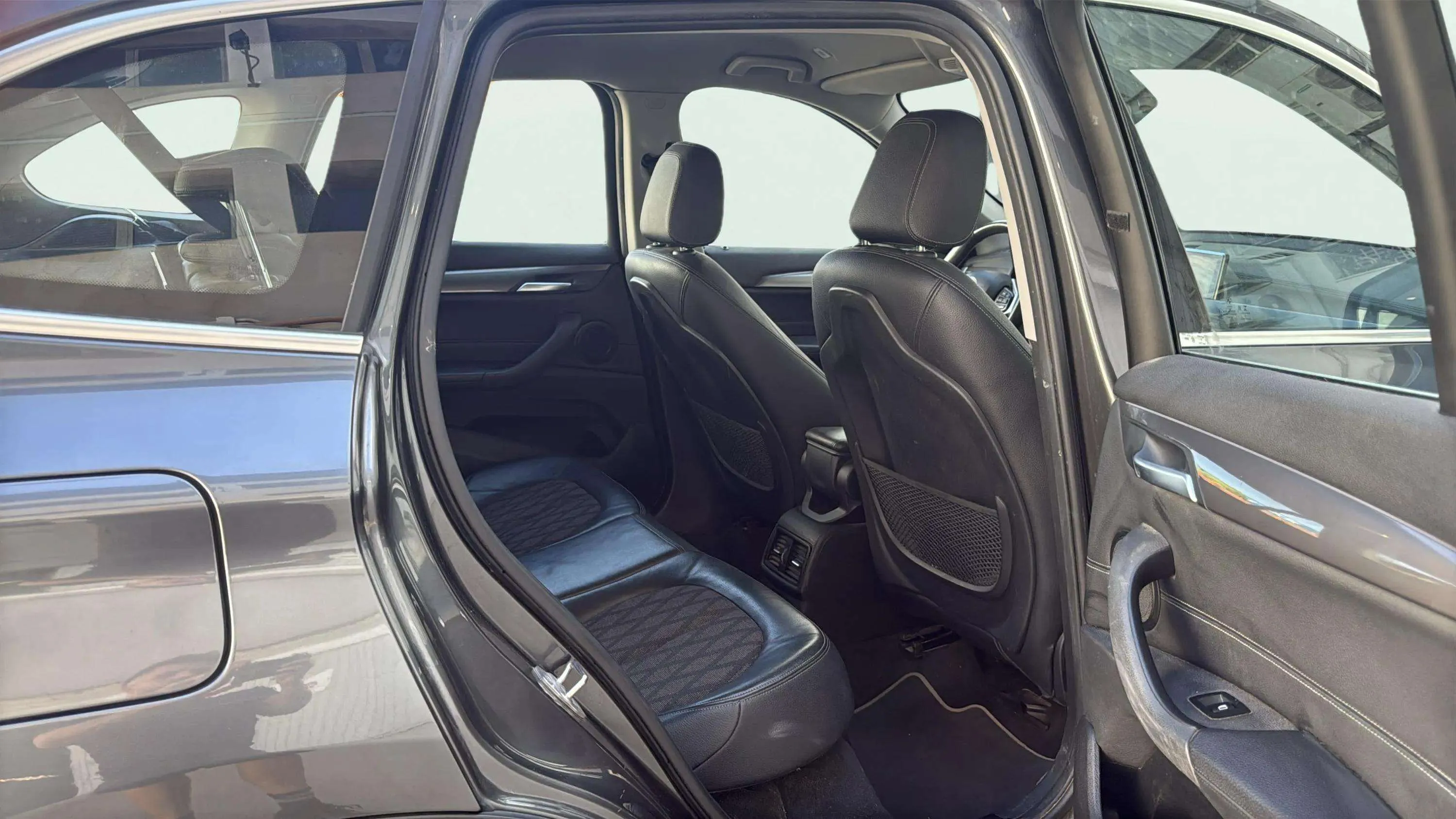 BMW X1 sDrive18d - foto 11