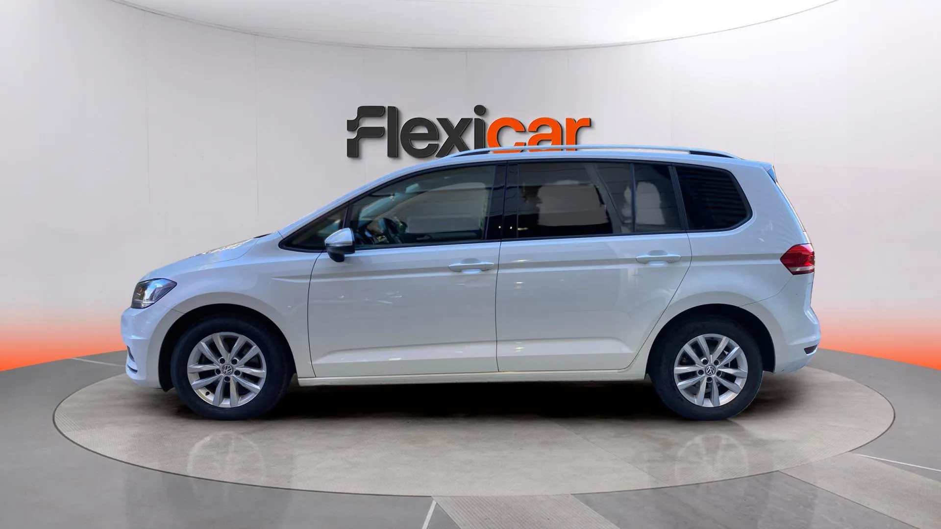 Volkswagen Touran Advance 1.6 TDI - foto 8