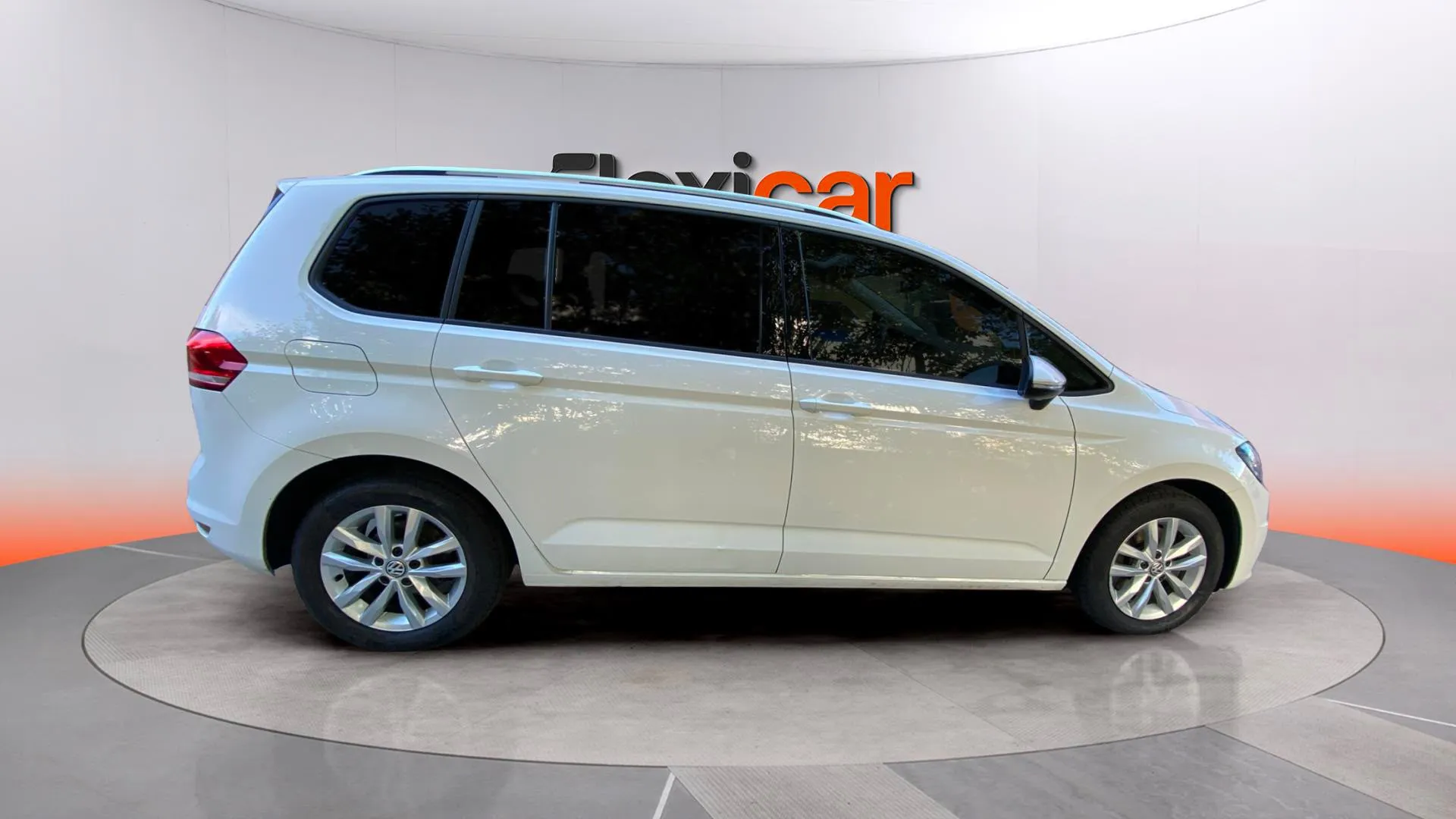 Volkswagen Touran Advance 1.6 TDI - foto 4