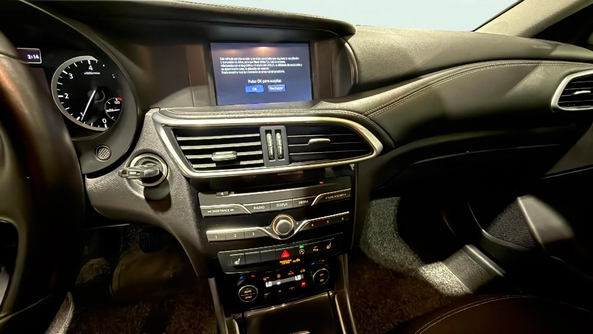 Infiniti QX30 2.2D Premium 7DCT AWD - foto 14