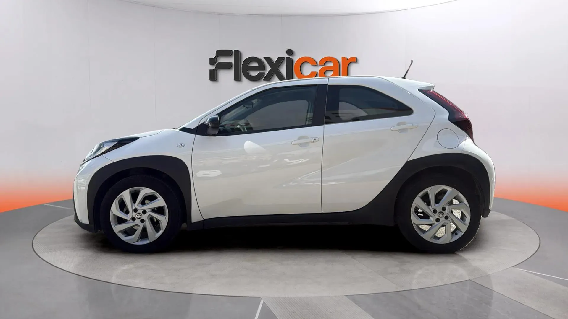 Toyota Aygo X 1.0 VVT-I Play - foto 5