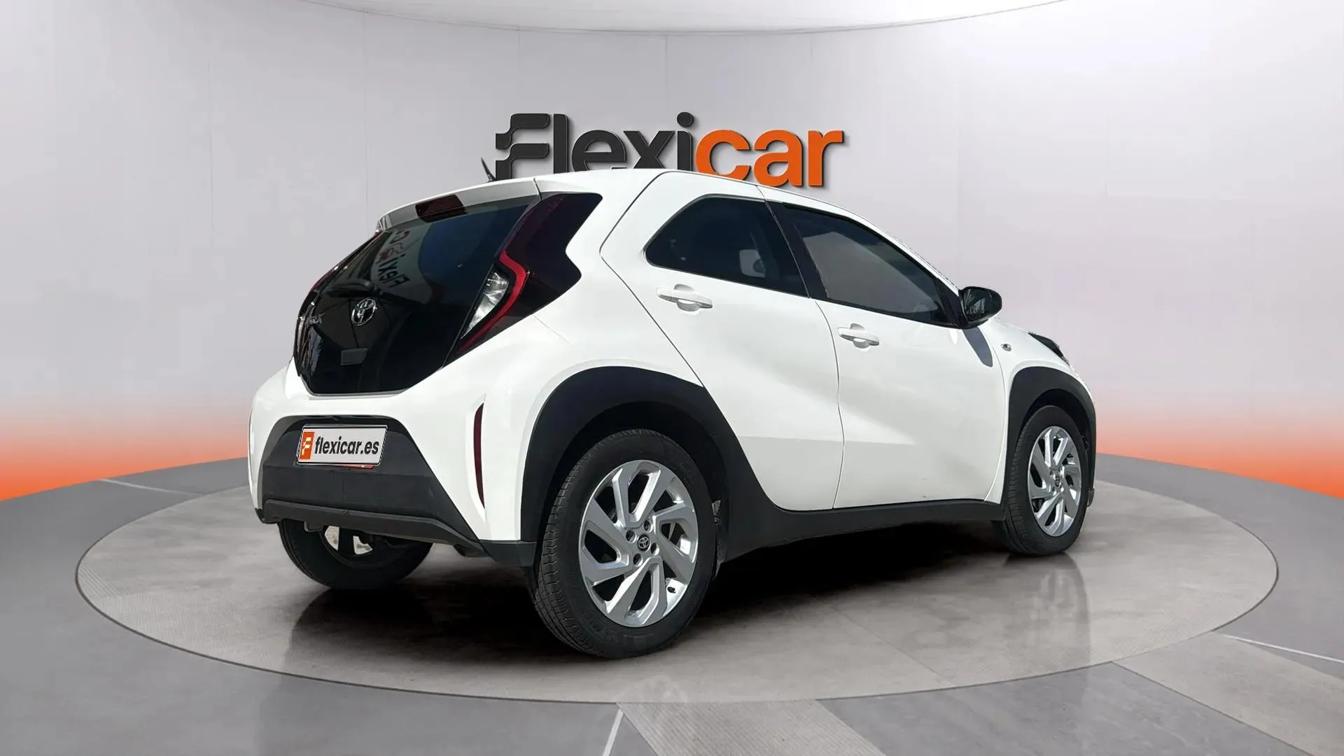 Toyota Aygo X 1.0 VVT-I Play - foto 8