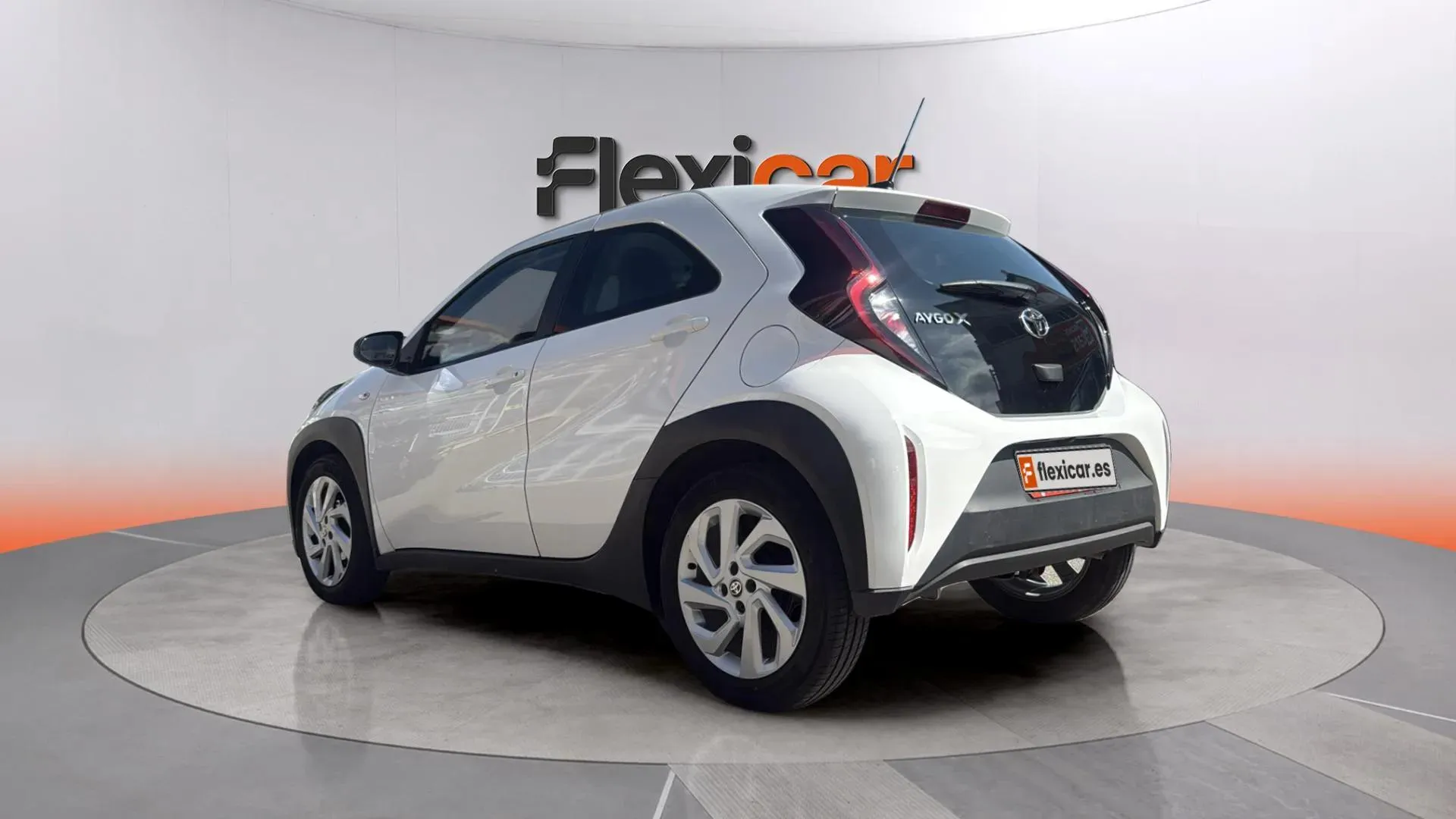 Toyota Aygo X 1.0 VVT-I Play - foto 6