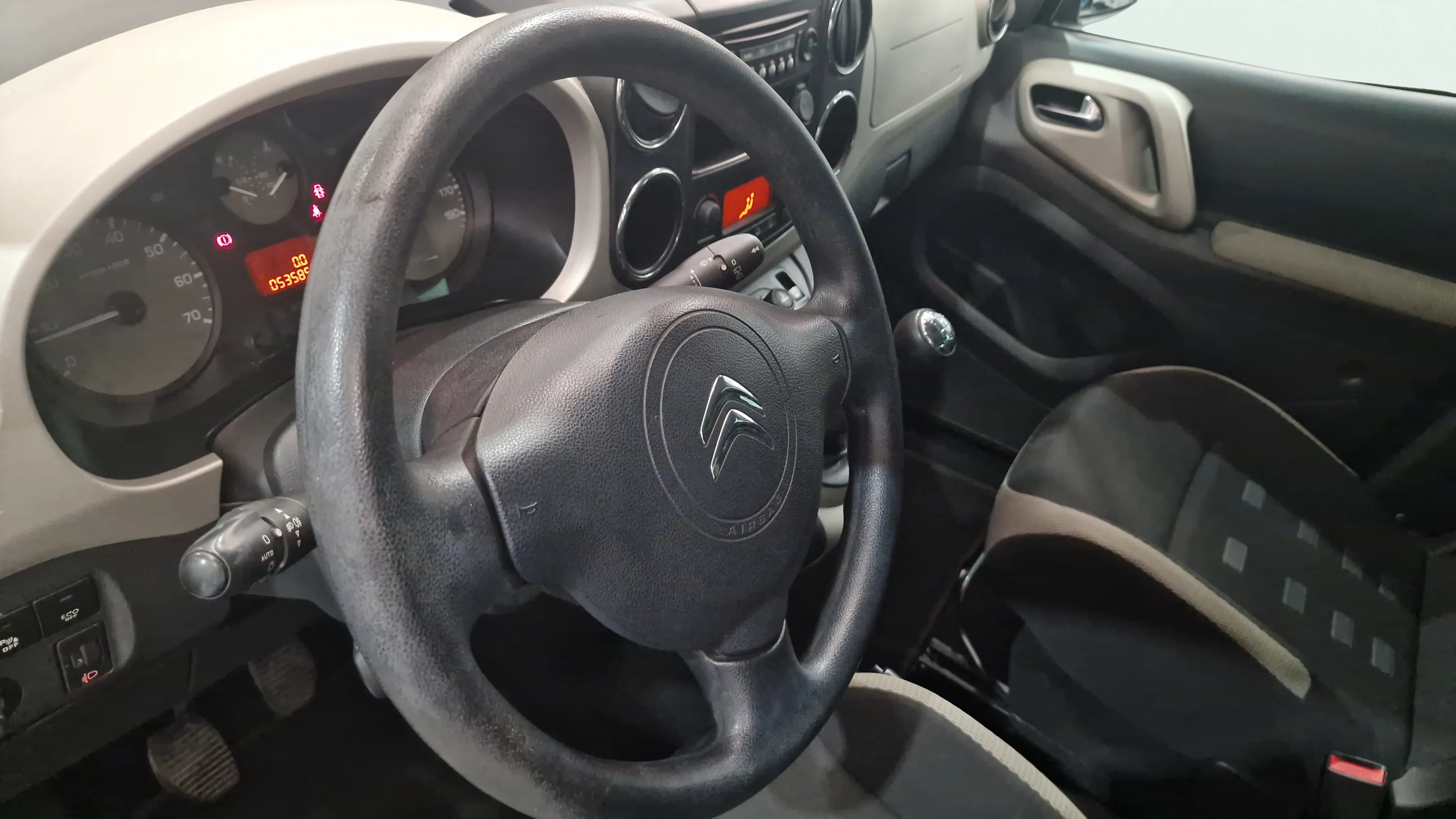 Citroën Berlingo 1.6 e-HDi 90 Seduction - foto 19