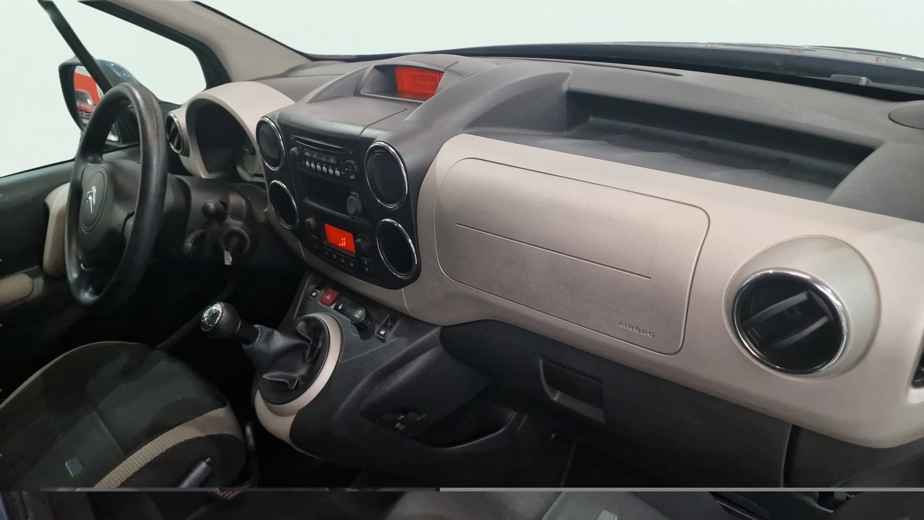 Citroën Berlingo 1.6 e-HDi 90 Seduction - foto 15