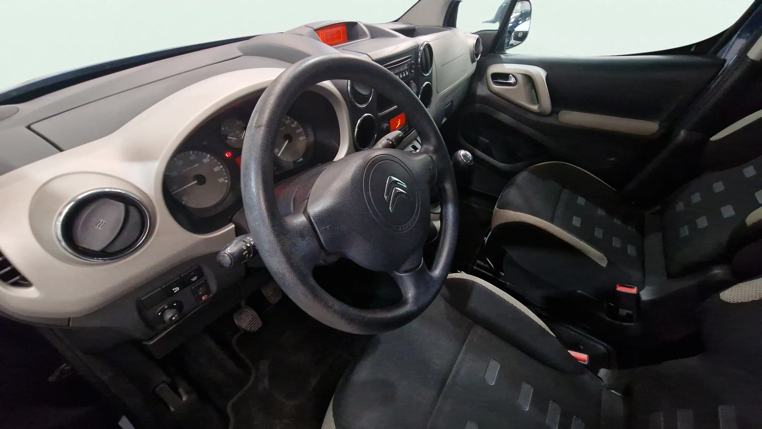 Citroën Berlingo 1.6 e-HDi 90 Seduction - foto 14