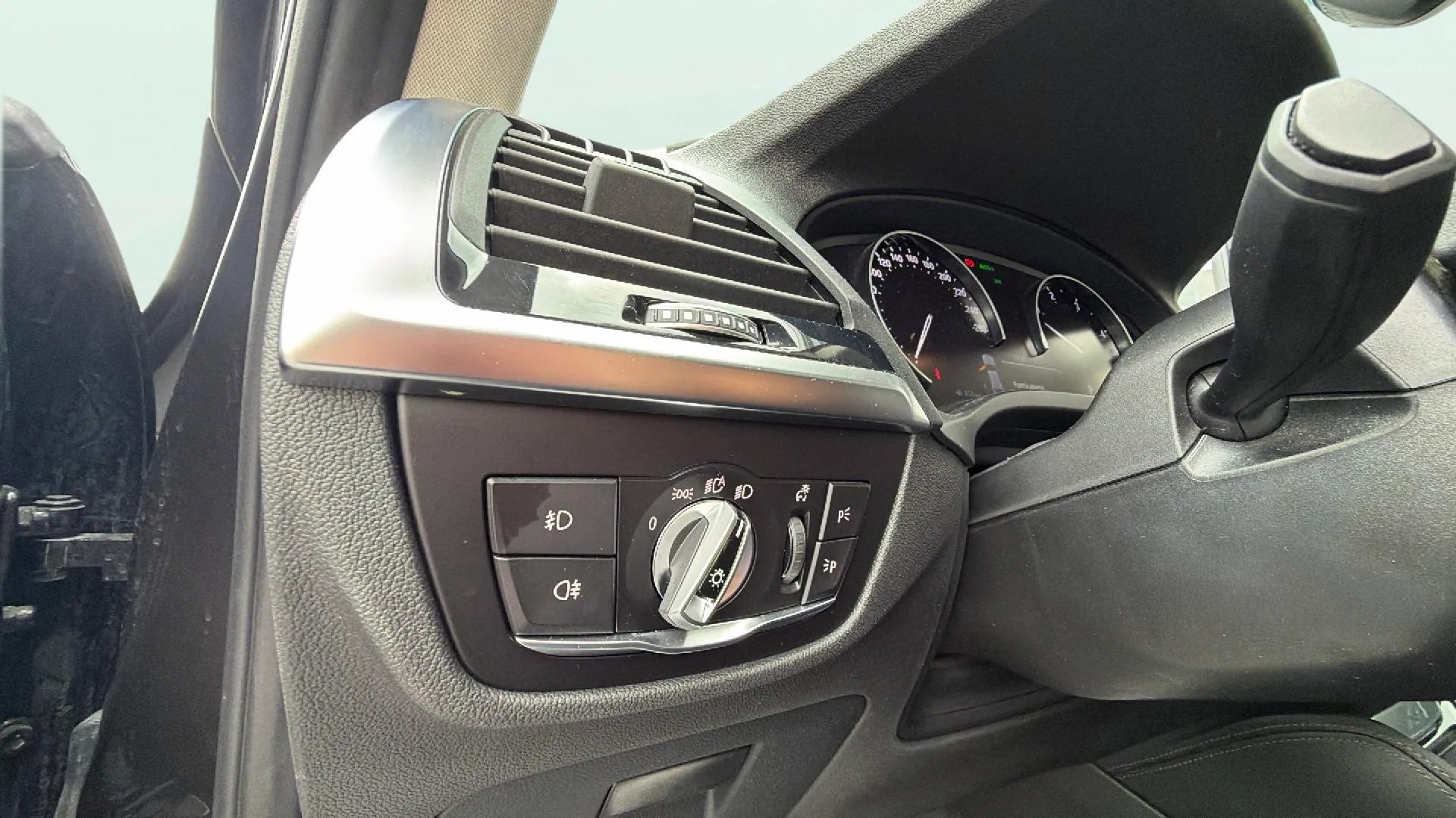 BMW X4 xDrive20d - foto 35