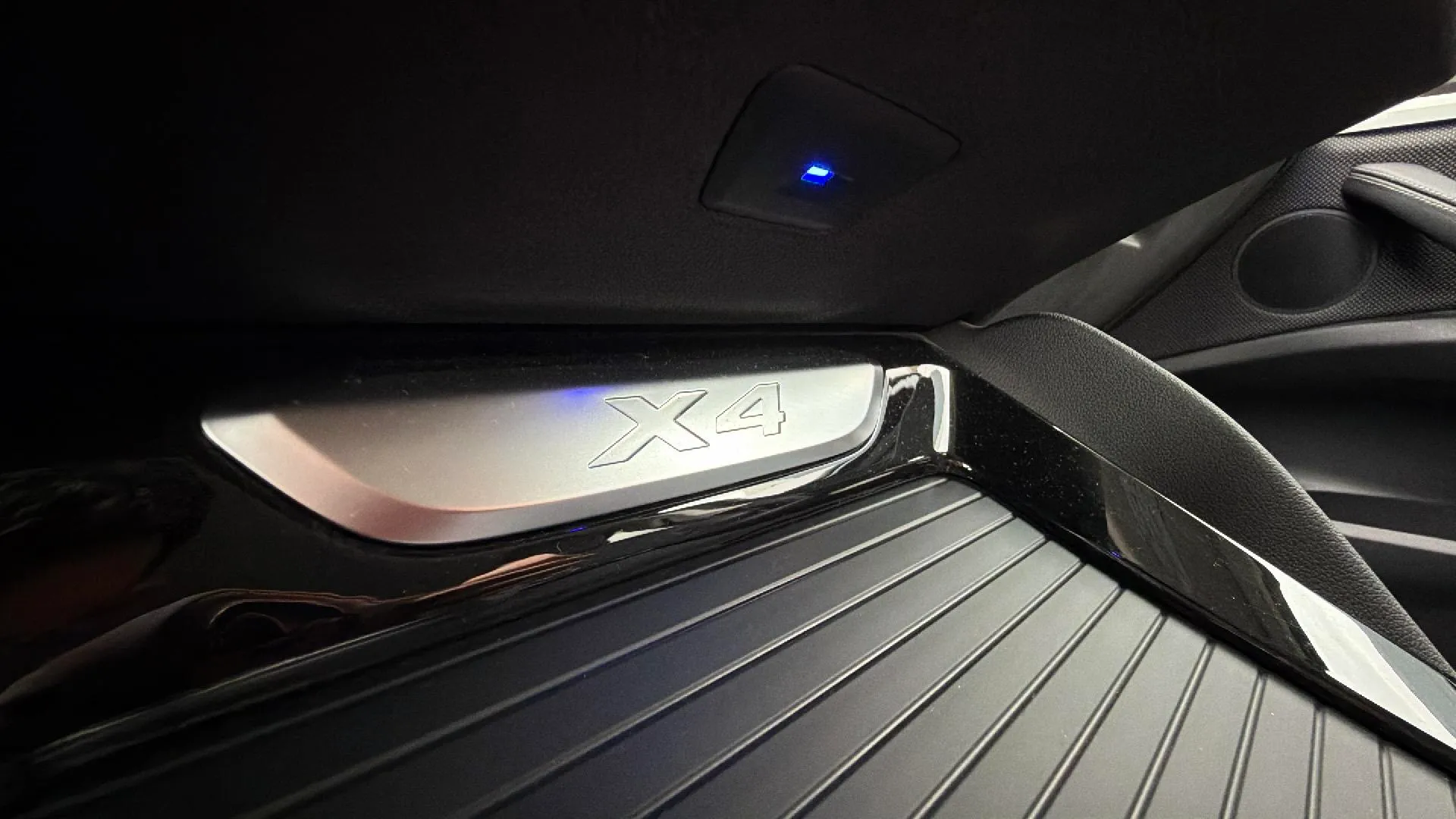 BMW X4 xDrive20d - foto 21