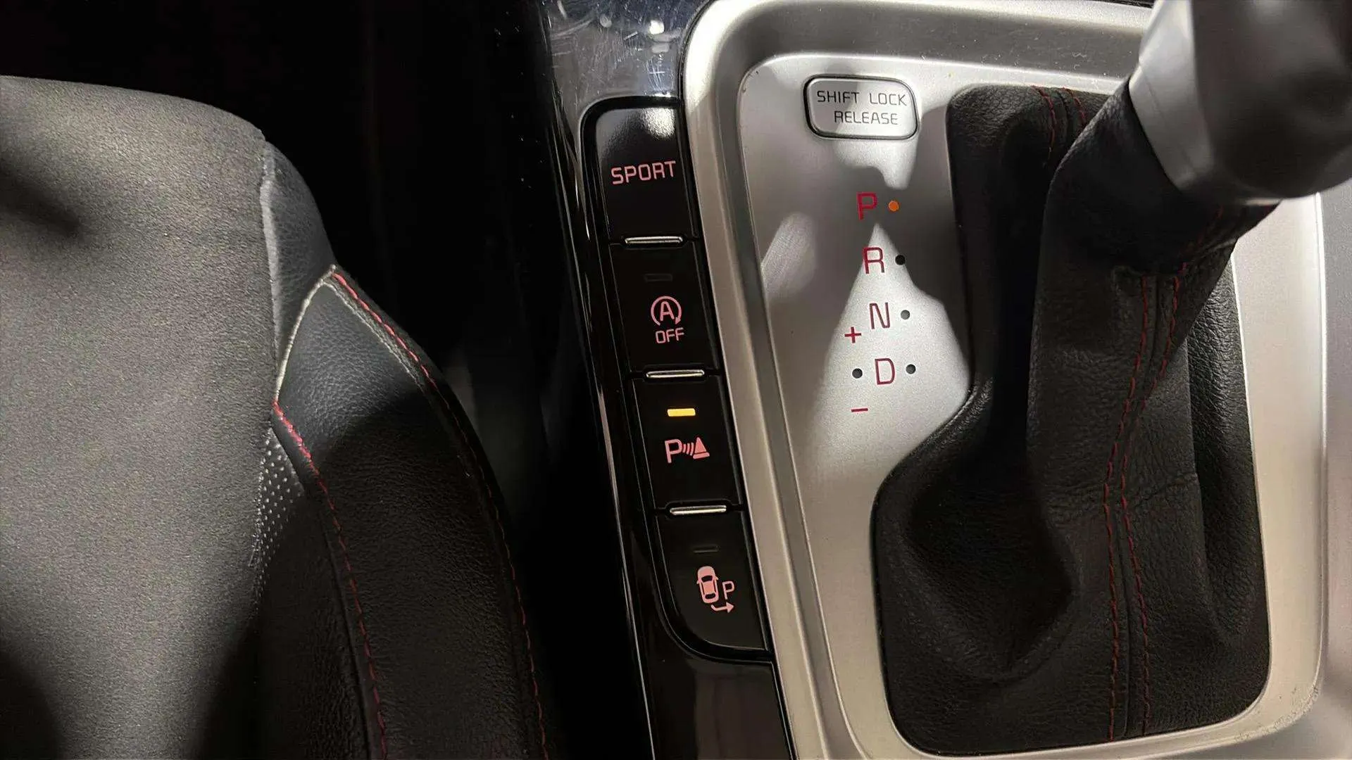 Kia Ceed 1.6 T-GDi GT DCT - foto 24