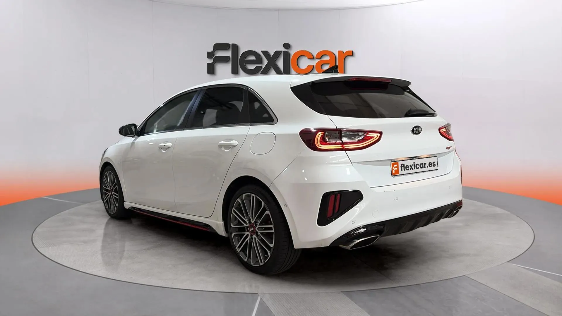 Kia Ceed 1.6 T-GDi GT DCT - foto 5