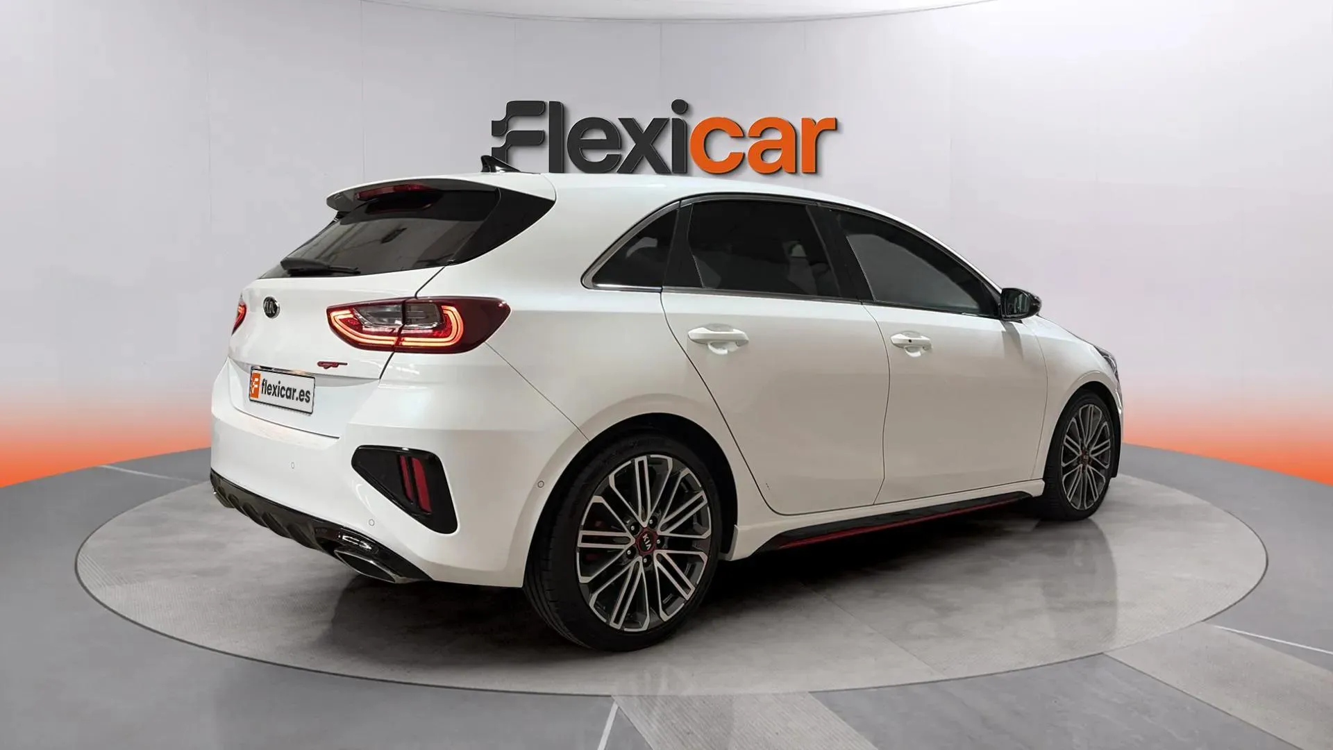 Kia Ceed 1.6 T-GDi GT DCT - foto 7