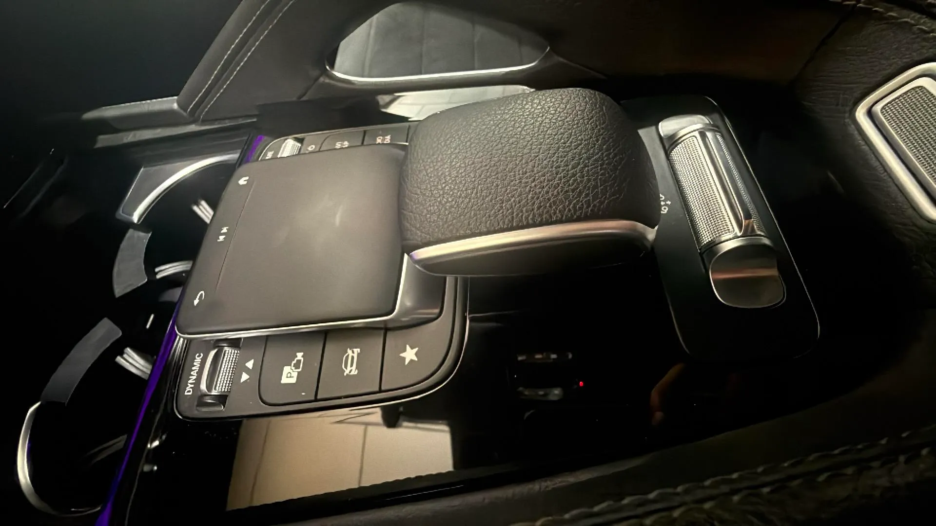 Mercedes-Benz GLE 300 d 4MATIC - foto 23
