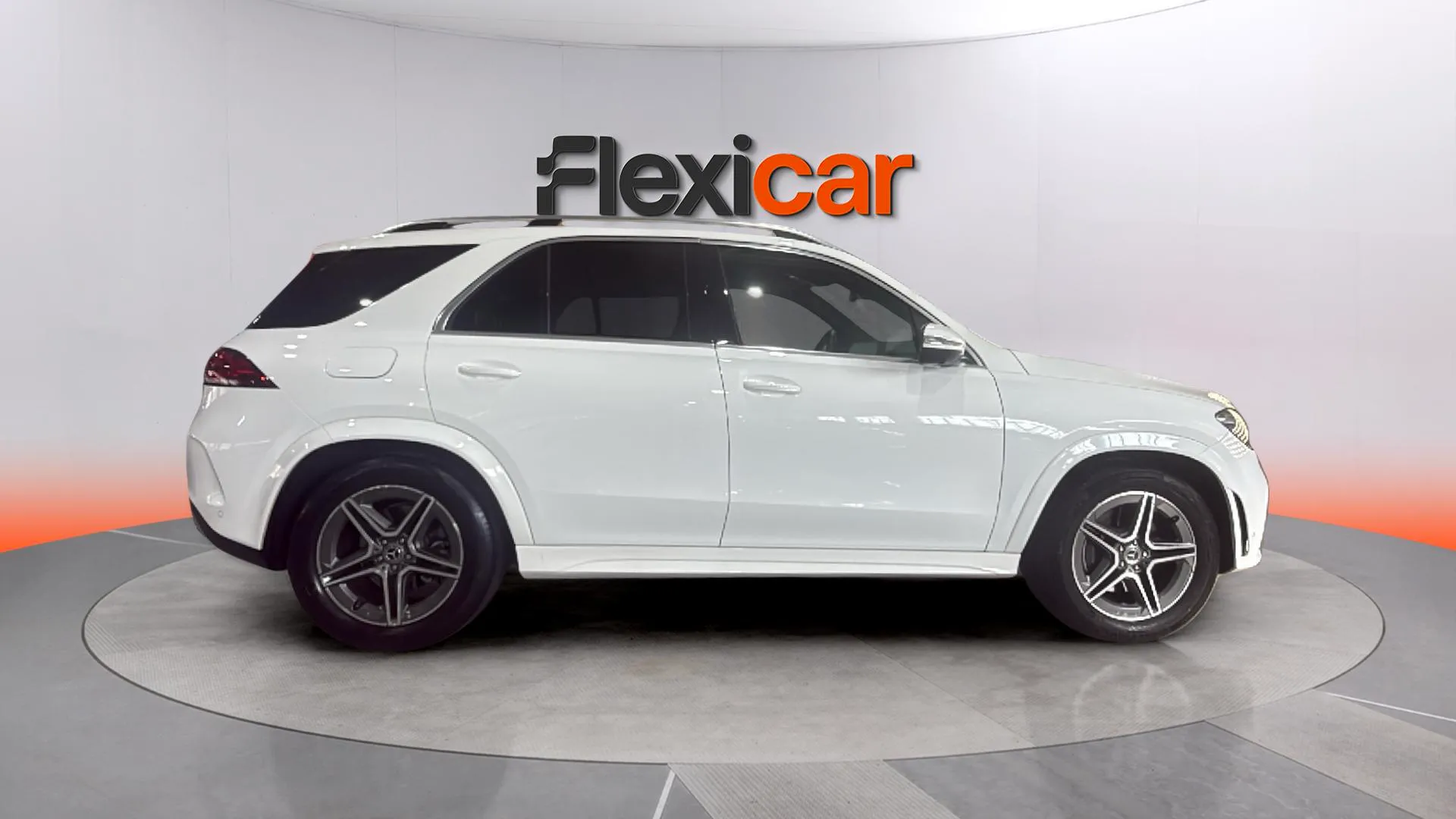 Mercedes-Benz GLE 300 d 4MATIC - foto 7