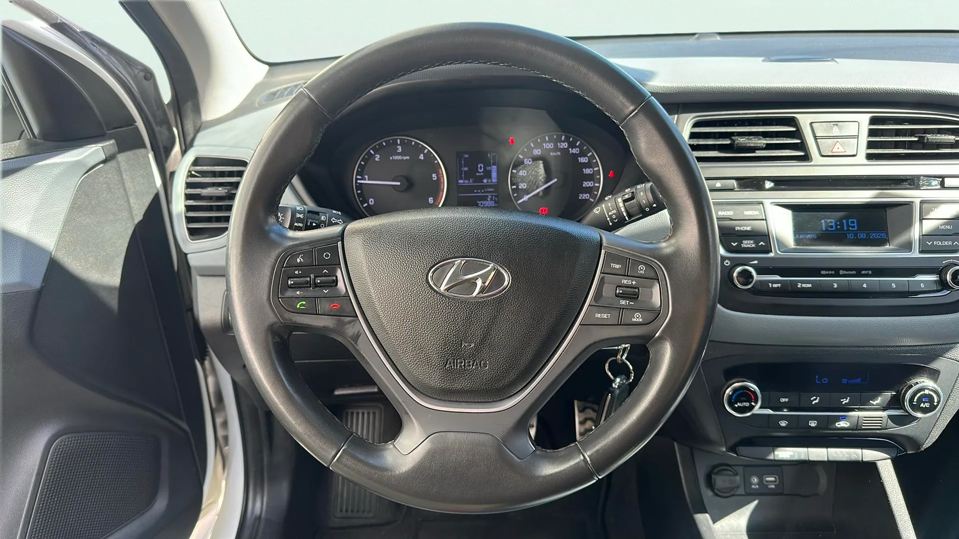 Hyundai i20 1.4 CRDi Elegant - foto 13