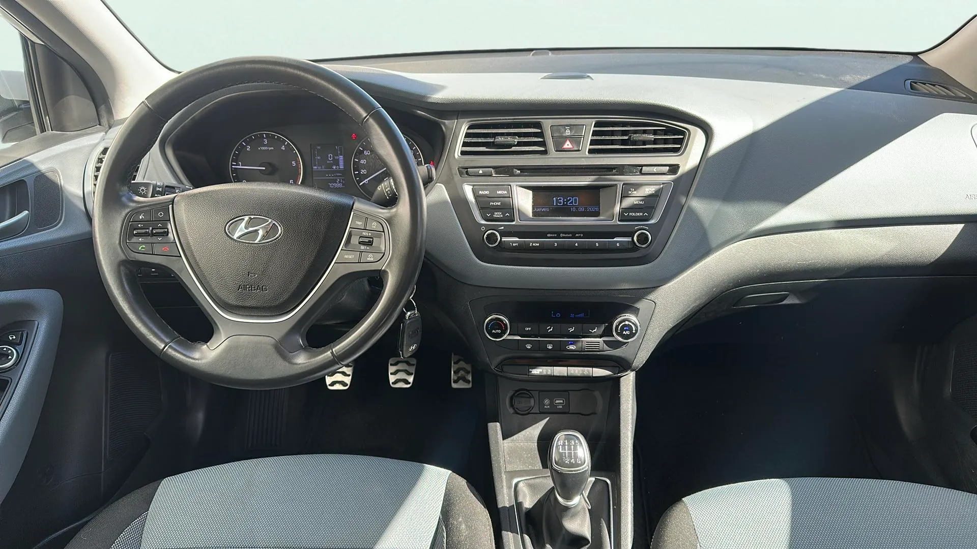 Hyundai i20 1.4 CRDi Elegant - foto 12