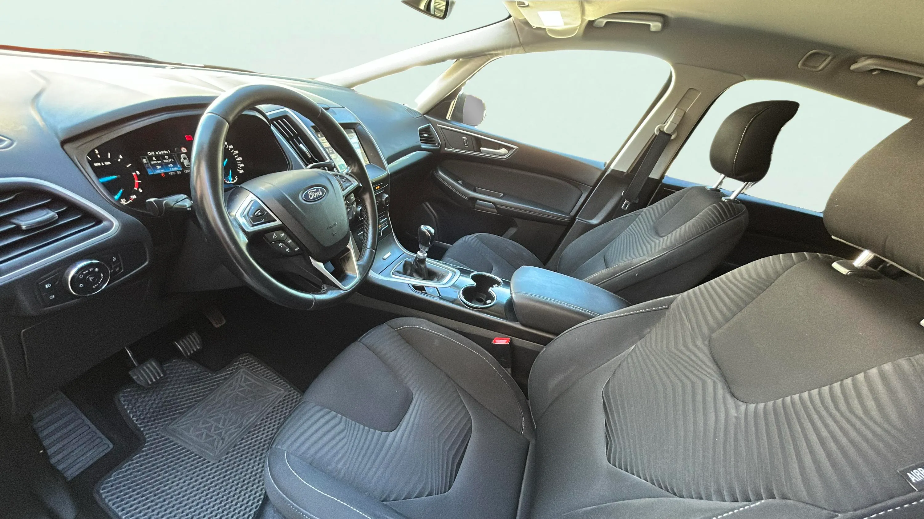 Ford S-Max 2.0 TDCi Trend - foto 13