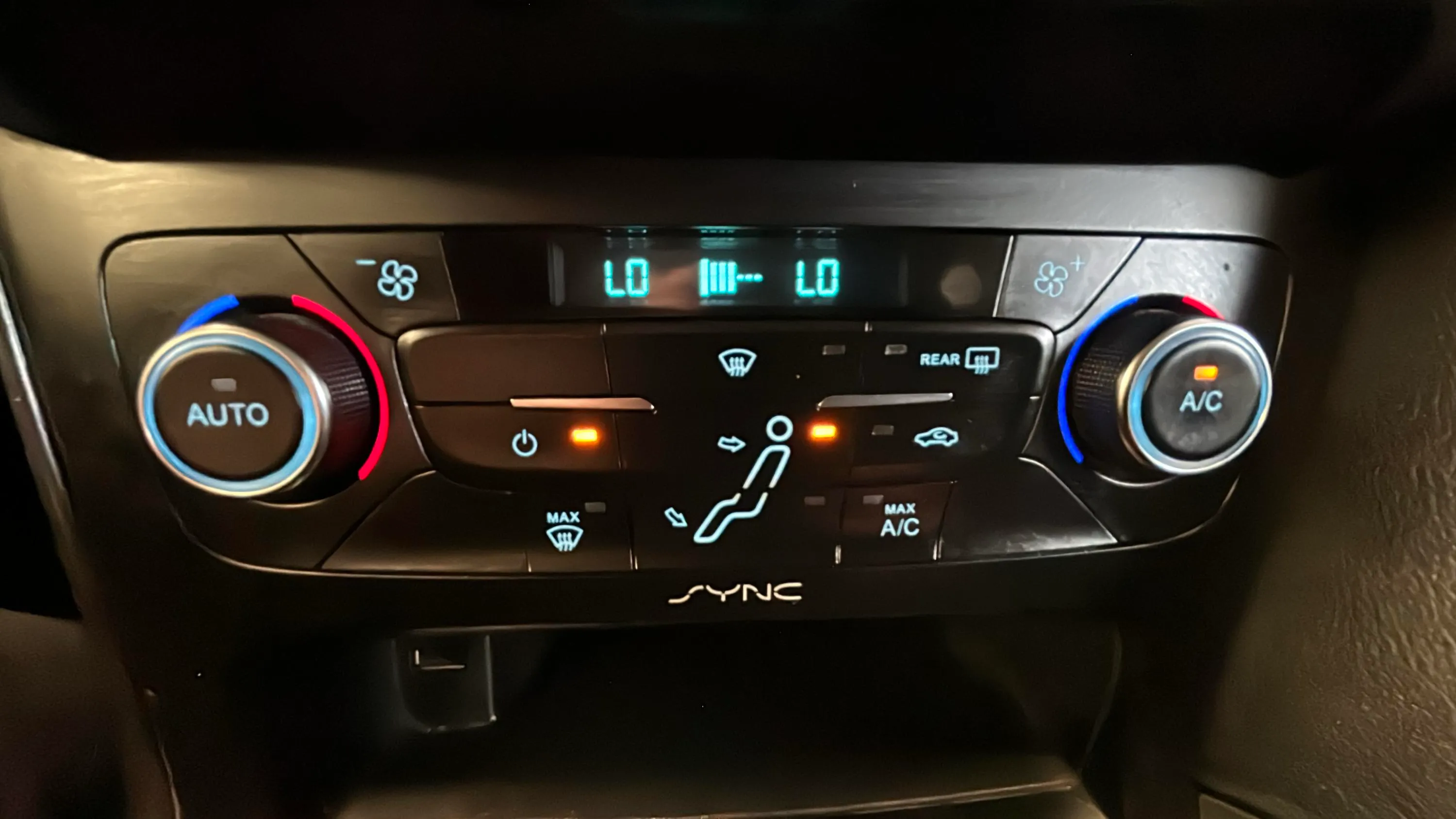 Ford Focus 1.0 EcoBoost Trend Edition - foto 21