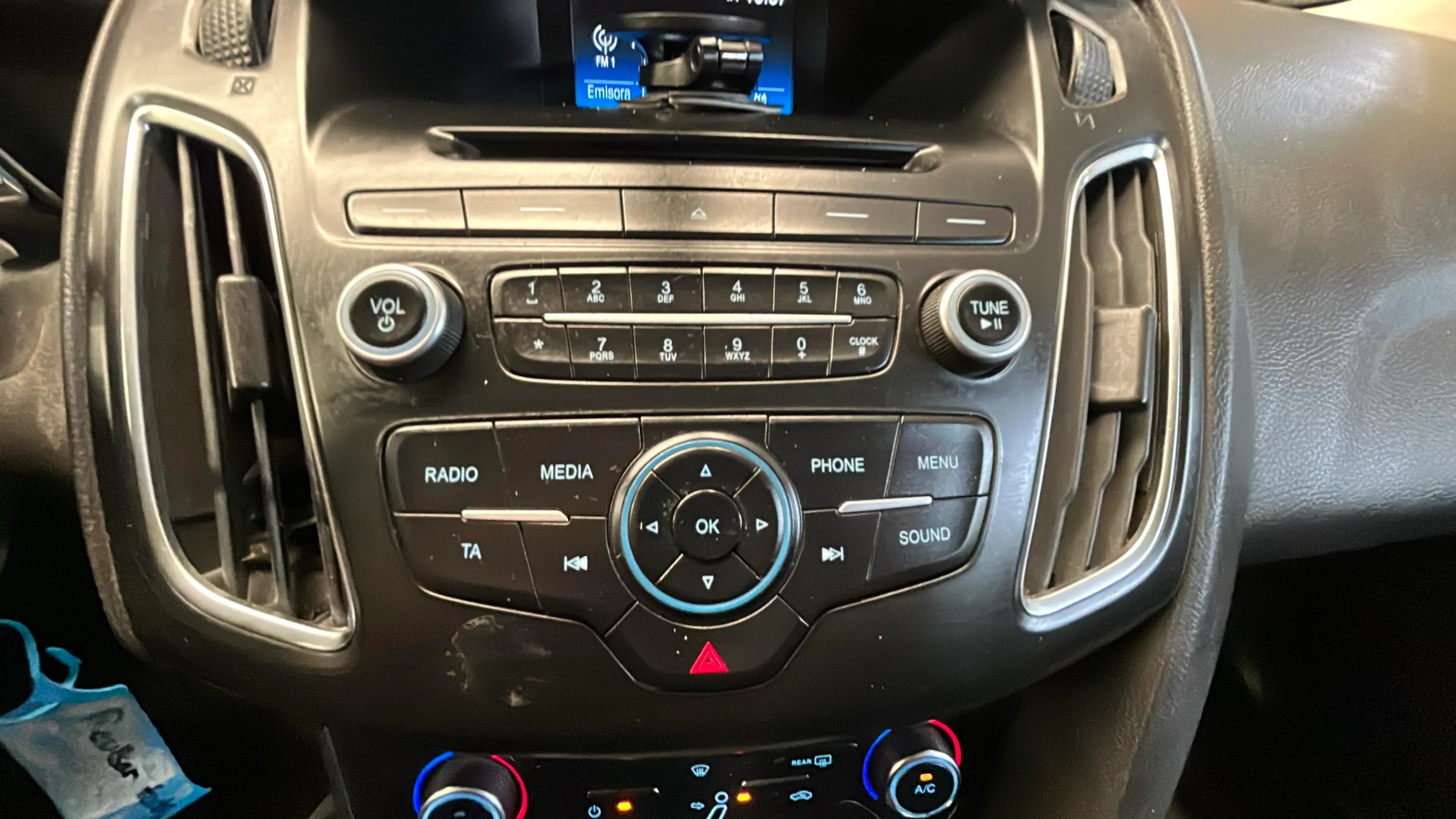 Ford Focus 1.0 EcoBoost Trend Edition - foto 22