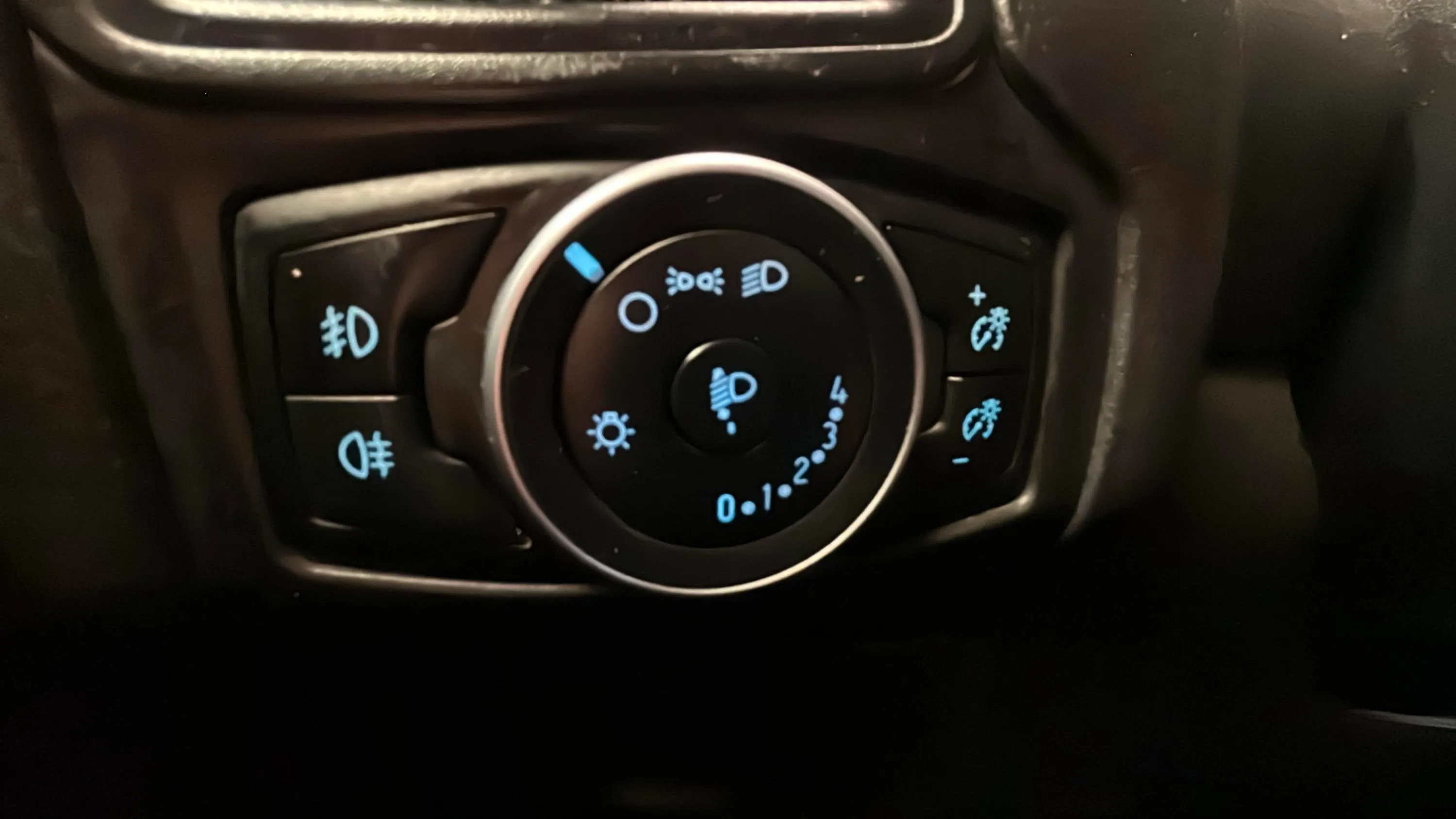 Ford Focus 1.0 EcoBoost Trend Edition - foto 18