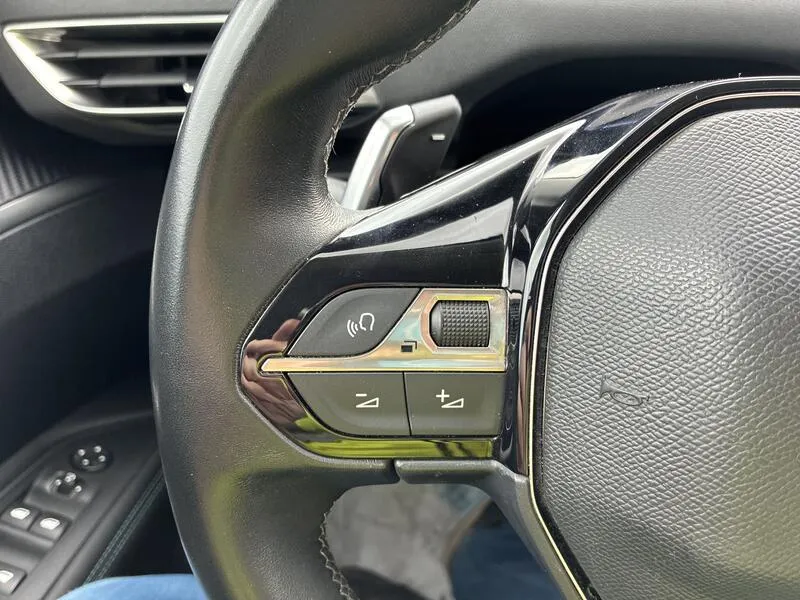 Peugeot 3008 225 eAllure - foto 31