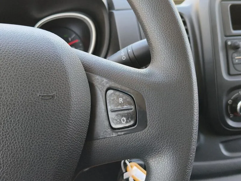 Renault Trafic BluedCi - foto 18