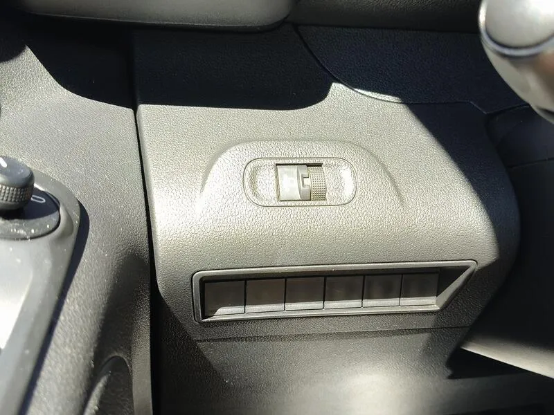 Peugeot Partner Standard BlueHDi - foto 25