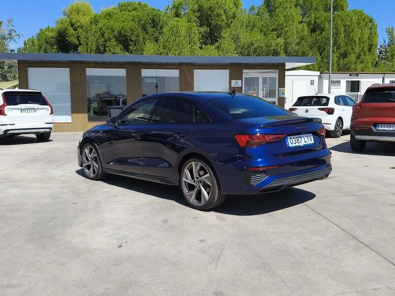 Audi A3 Black line 35 TFSI S tronic - foto 4
