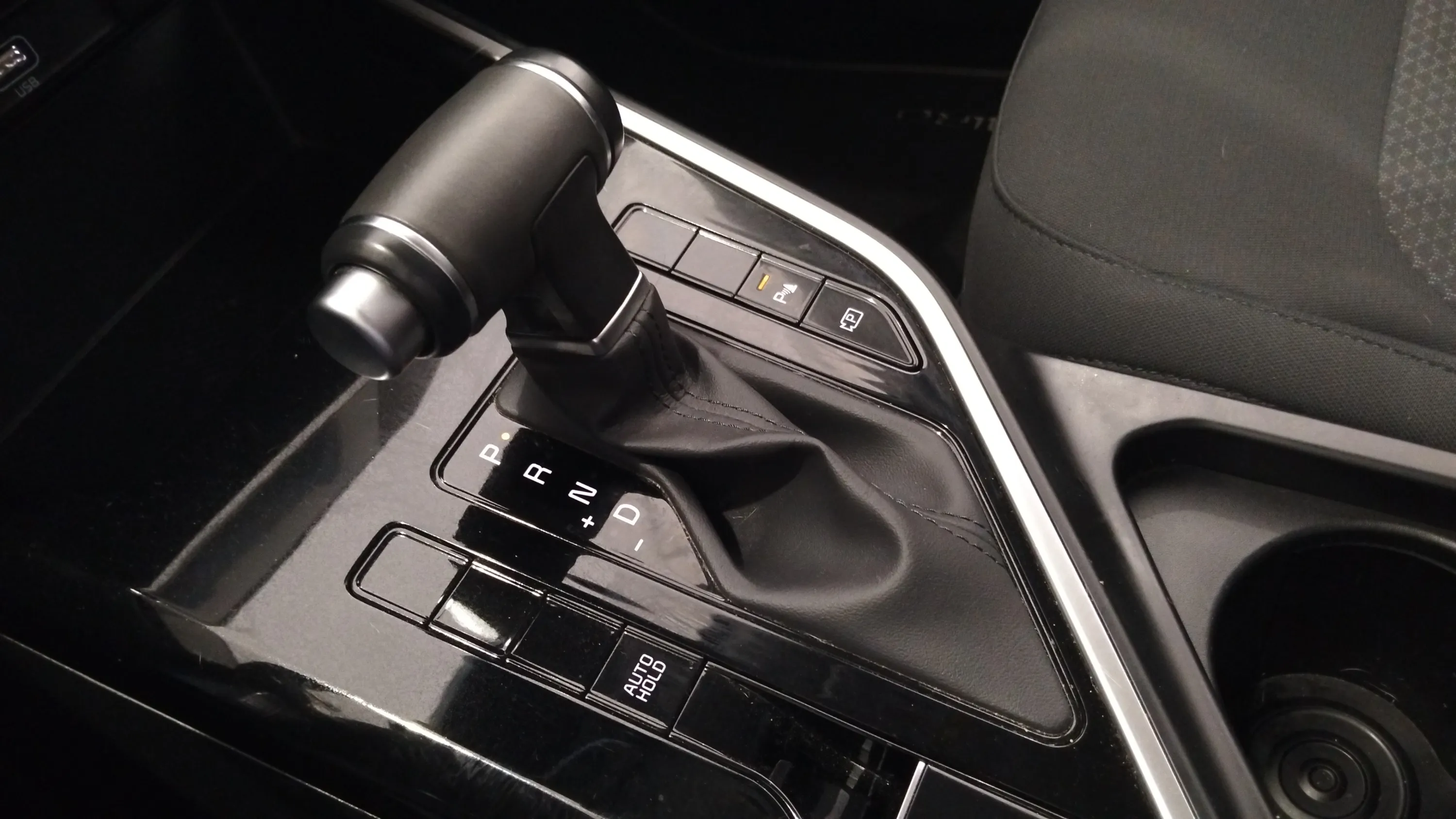 Kia Niro 1.6 GDi HEV Concept - foto 11
