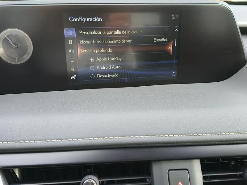 Lexus UX 2.0 250h Premium - foto 17