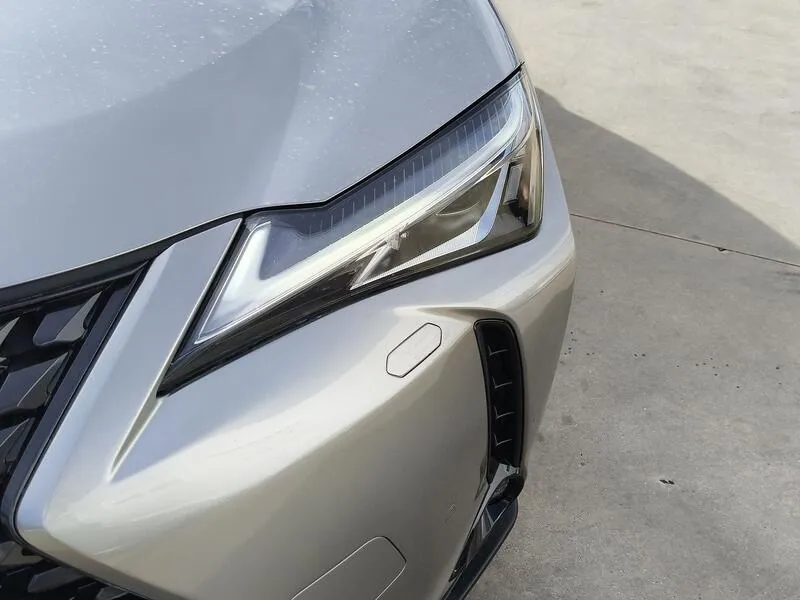Lexus UX 2.0 250h Premium - foto 41