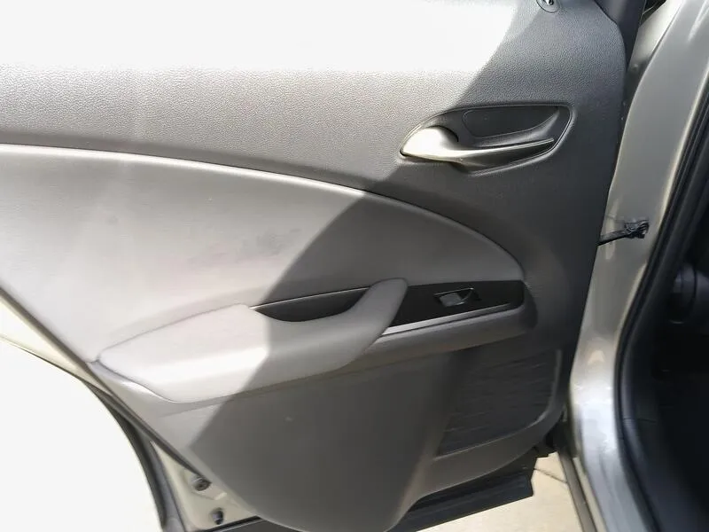 Lexus UX 2.0 250h Premium - foto 32