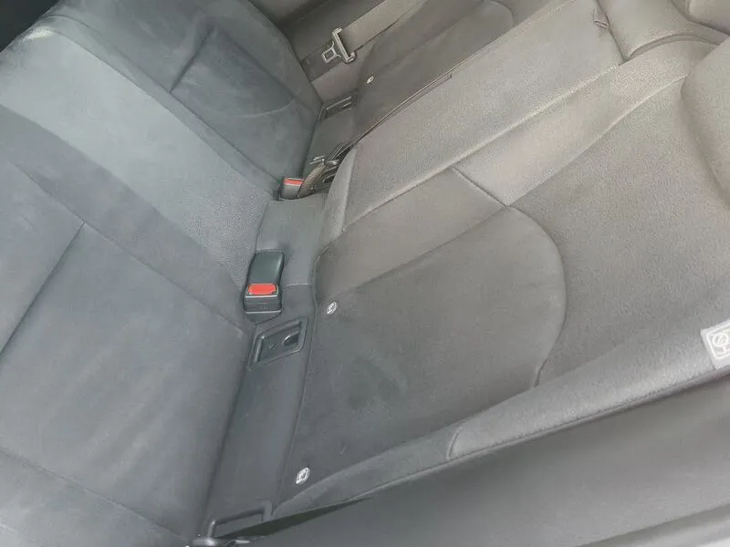 Lexus UX 2.0 250h Premium - foto 31