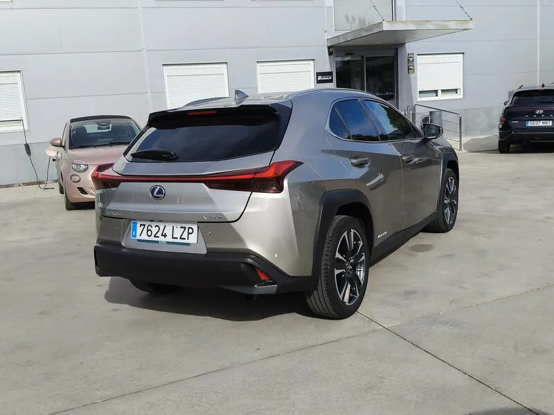 Lexus UX 2.0 250h Premium - foto 6