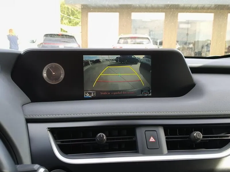 Lexus UX 2.0 250h Premium - foto 15