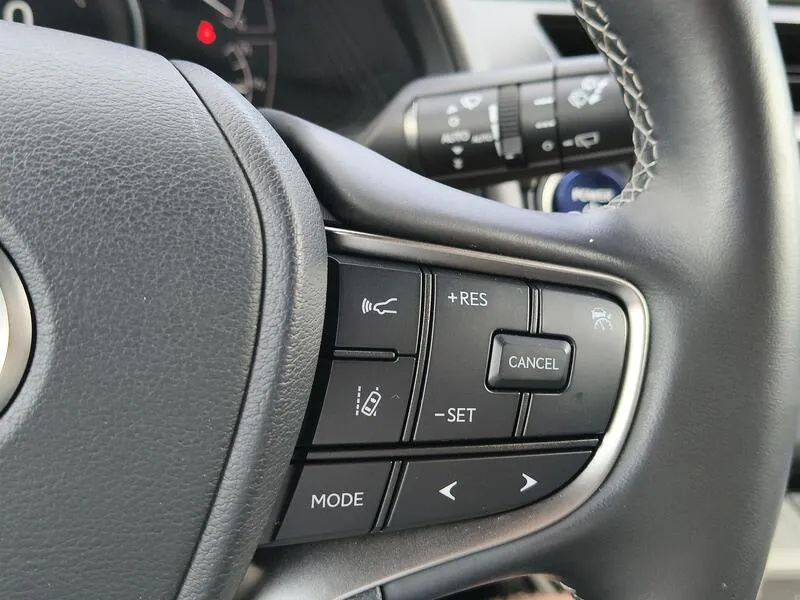 Lexus UX 2.0 250h Premium - foto 21