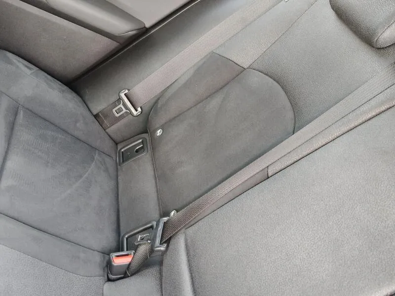 Lexus UX 2.0 250h Premium - foto 30
