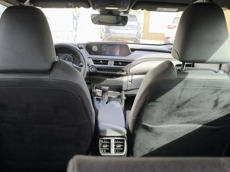 Lexus UX 2.0 250h Premium - foto 35