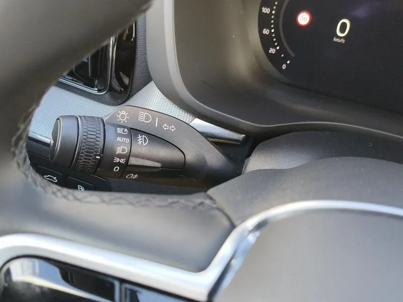 Volvo XC60 2.0 T6 AWD Recharge R-Design - foto 27