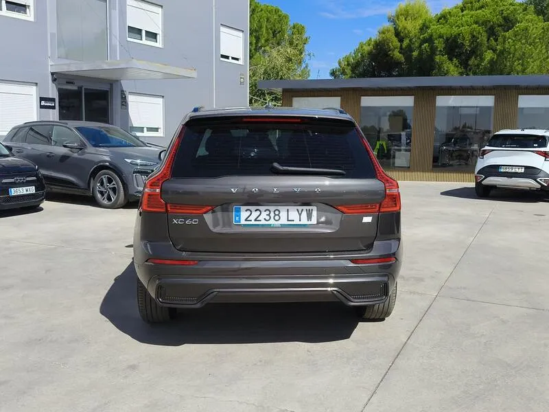 Volvo XC60 2.0 T6 AWD Recharge R-Design - foto 5