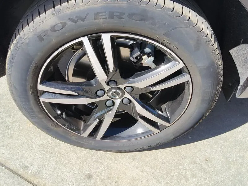 Volvo XC60 2.0 T6 AWD Recharge R-Design - foto 42