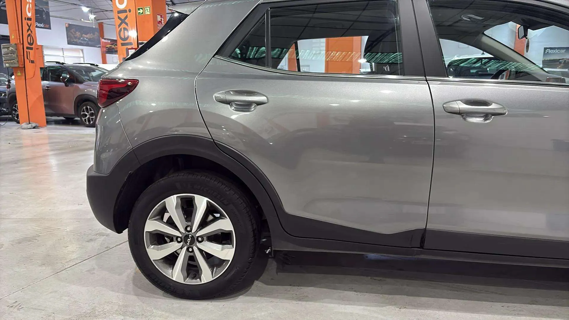 Kia Stonic 1.0 T-GDi MHEV Drive - foto 21