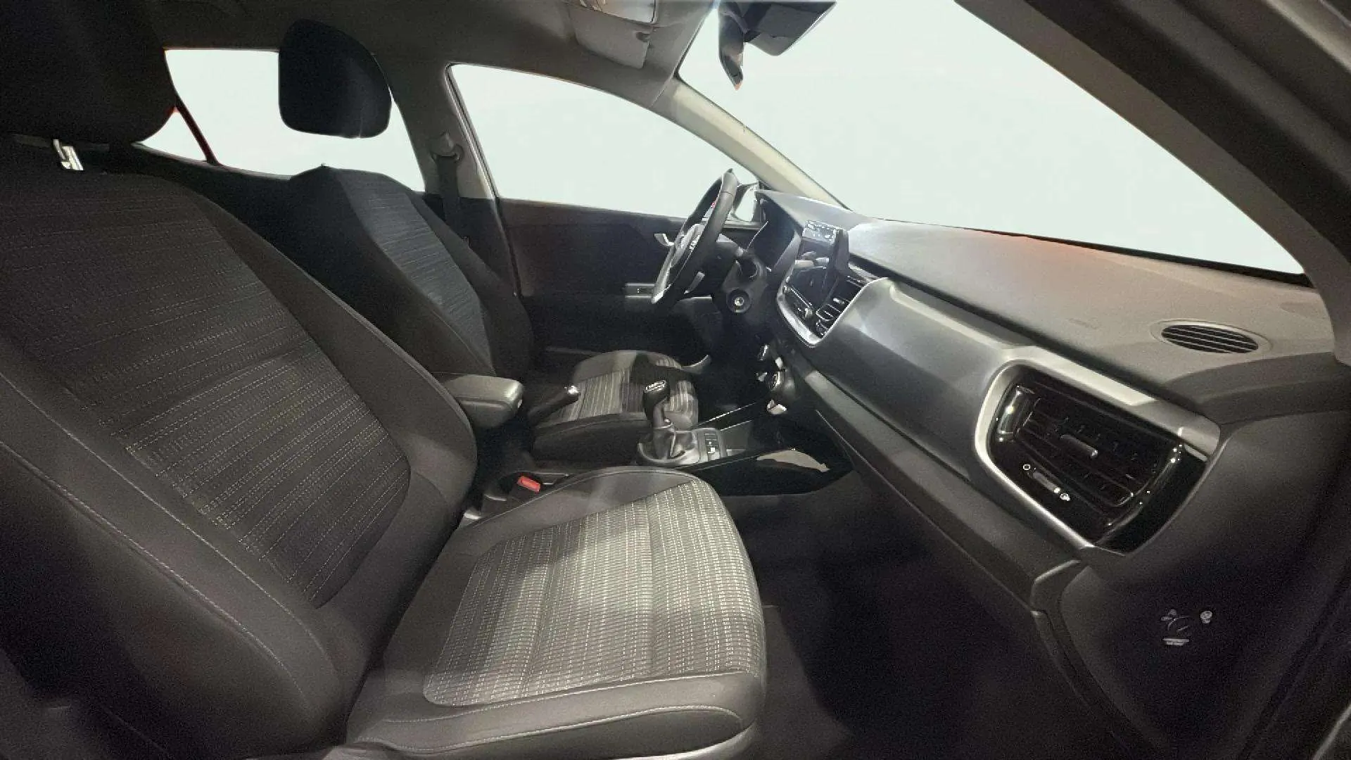 Kia Stonic 1.0 T-GDi MHEV Drive - foto 12