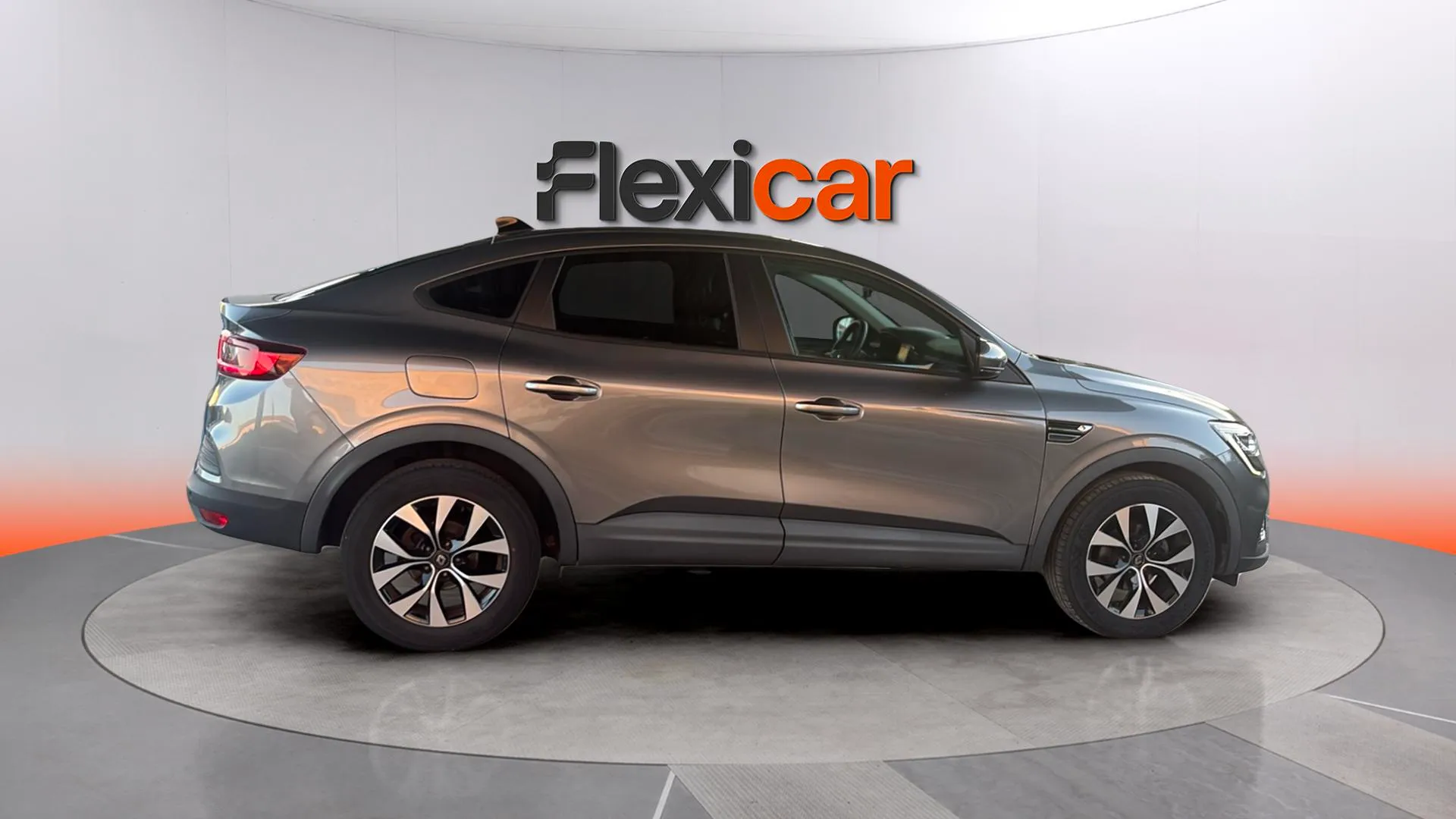 Renault Arkana Evolution TCe EDC mild hybr - foto 8