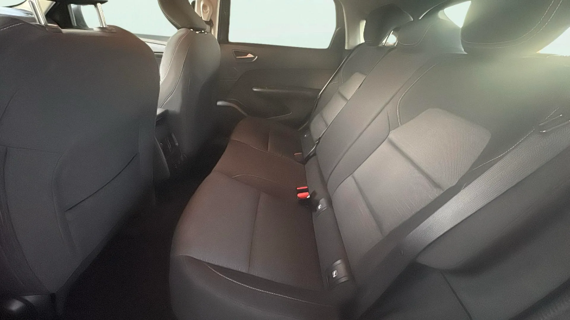Renault Arkana Evolution TCe EDC mild hybr - foto 25