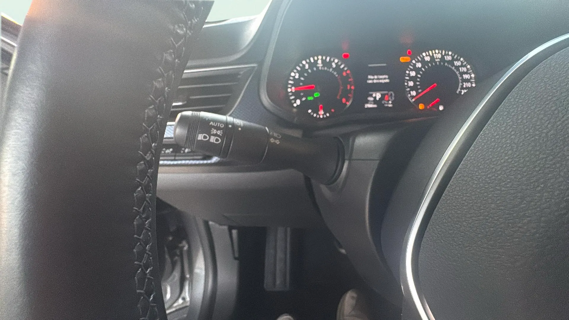 Renault Arkana Evolution TCe EDC mild hybr - foto 14