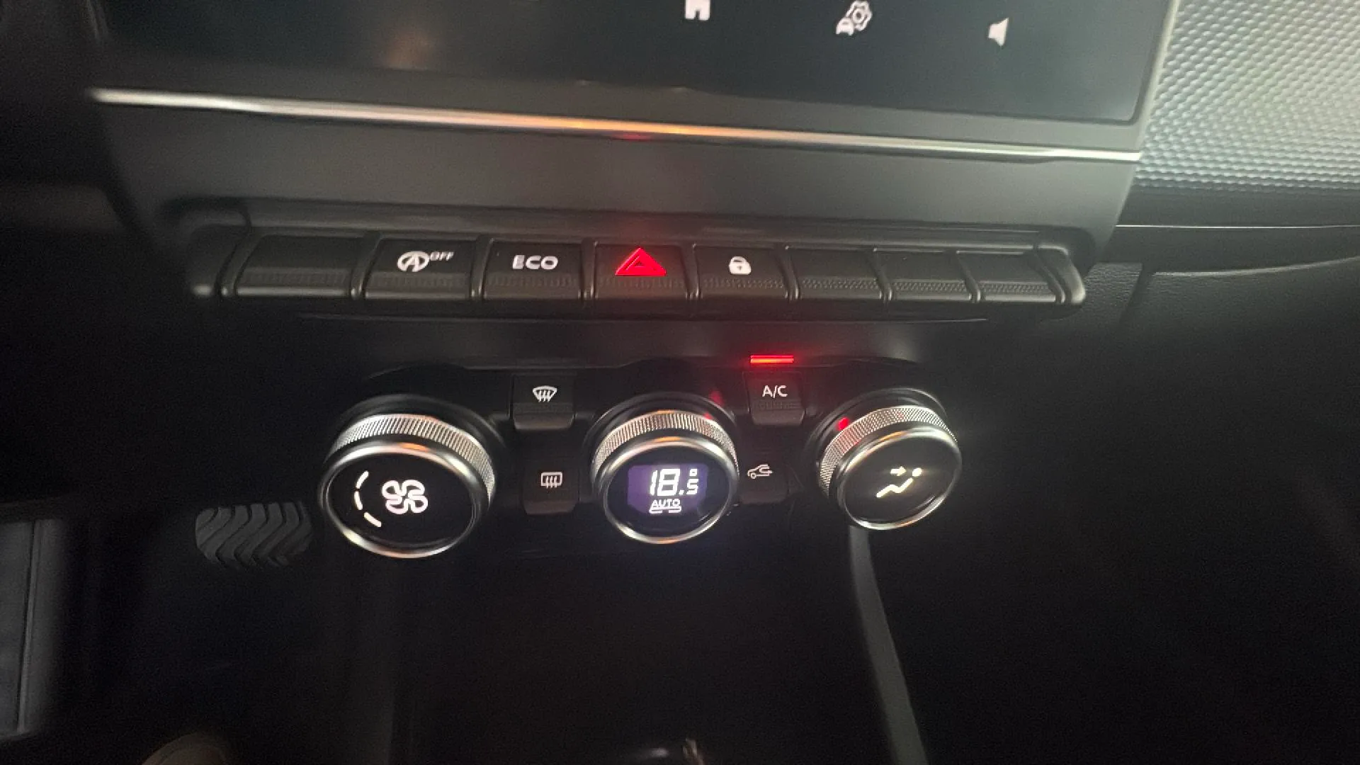 Renault Arkana Evolution TCe EDC mild hybr - foto 21