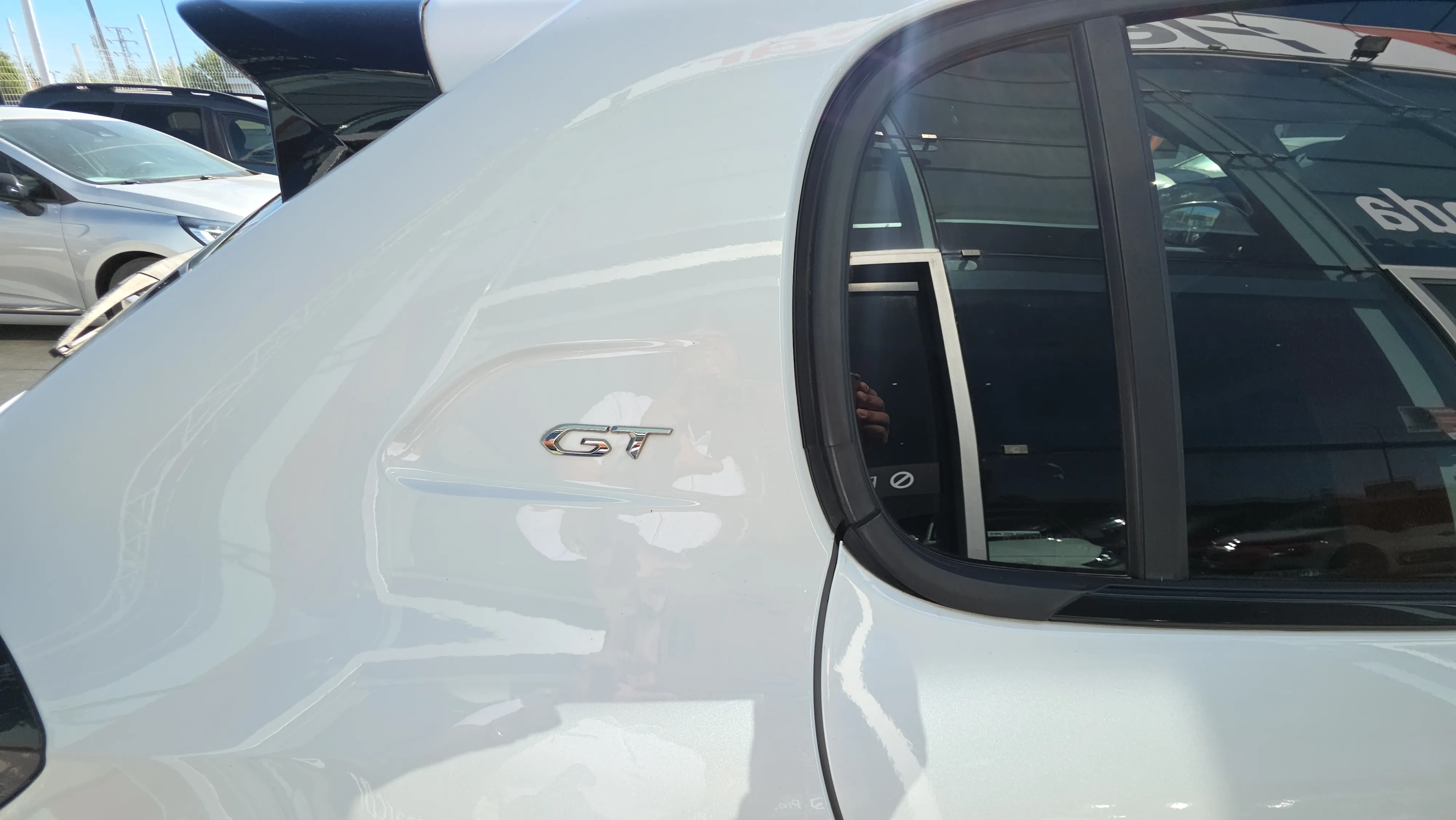 Peugeot 208 PureTech EAT8 GT - foto 18